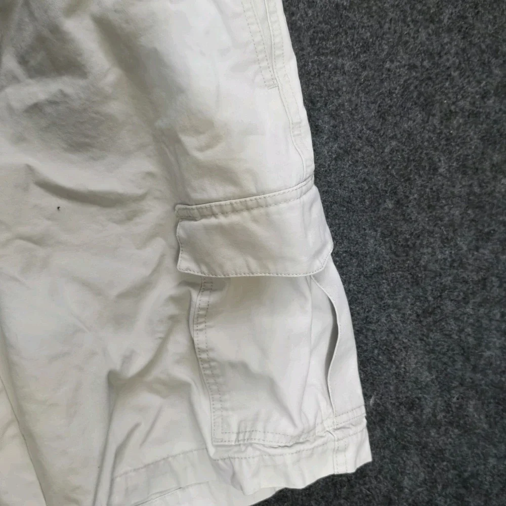 Men's CHAPS Casual Flat Front 100% Cotton Shorts Hampton Khaki Size 32